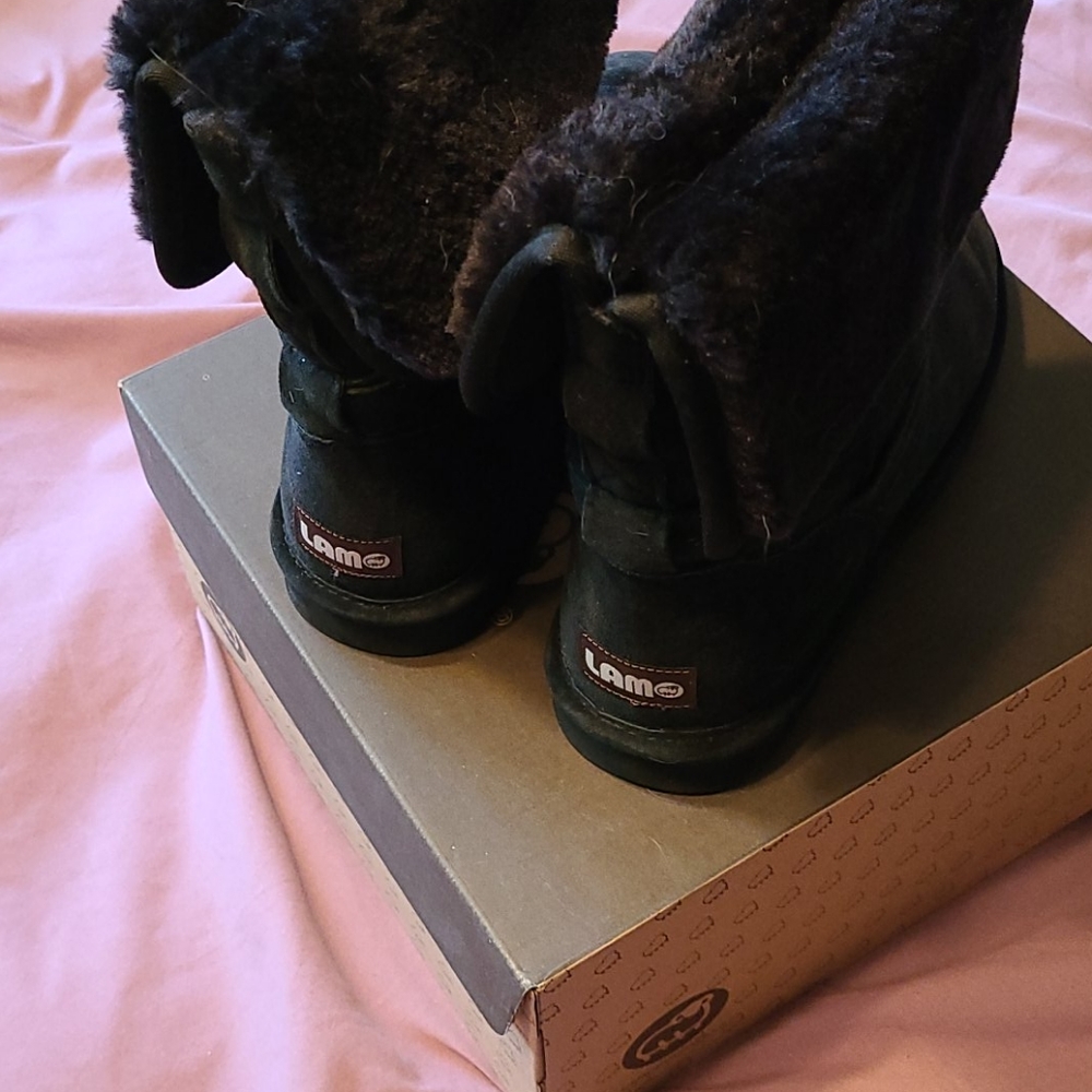 Lamo Boot Size 9 - Picture 2 of 7